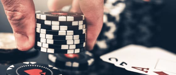Caribbean Stud Poker tieÅ¡saistes rokasgrÄ�mata iesÄ�cÄ“jiem